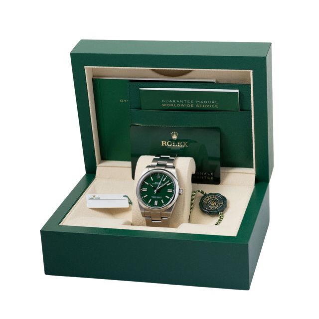 Rolex Oyster Perpetual 124300 Image 7